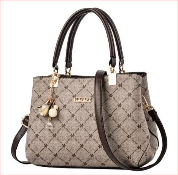 SAC A MAIN 130523 1