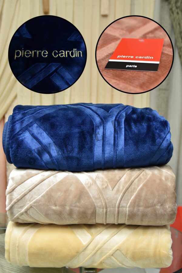 Couverture deux places pierre cardin 2839